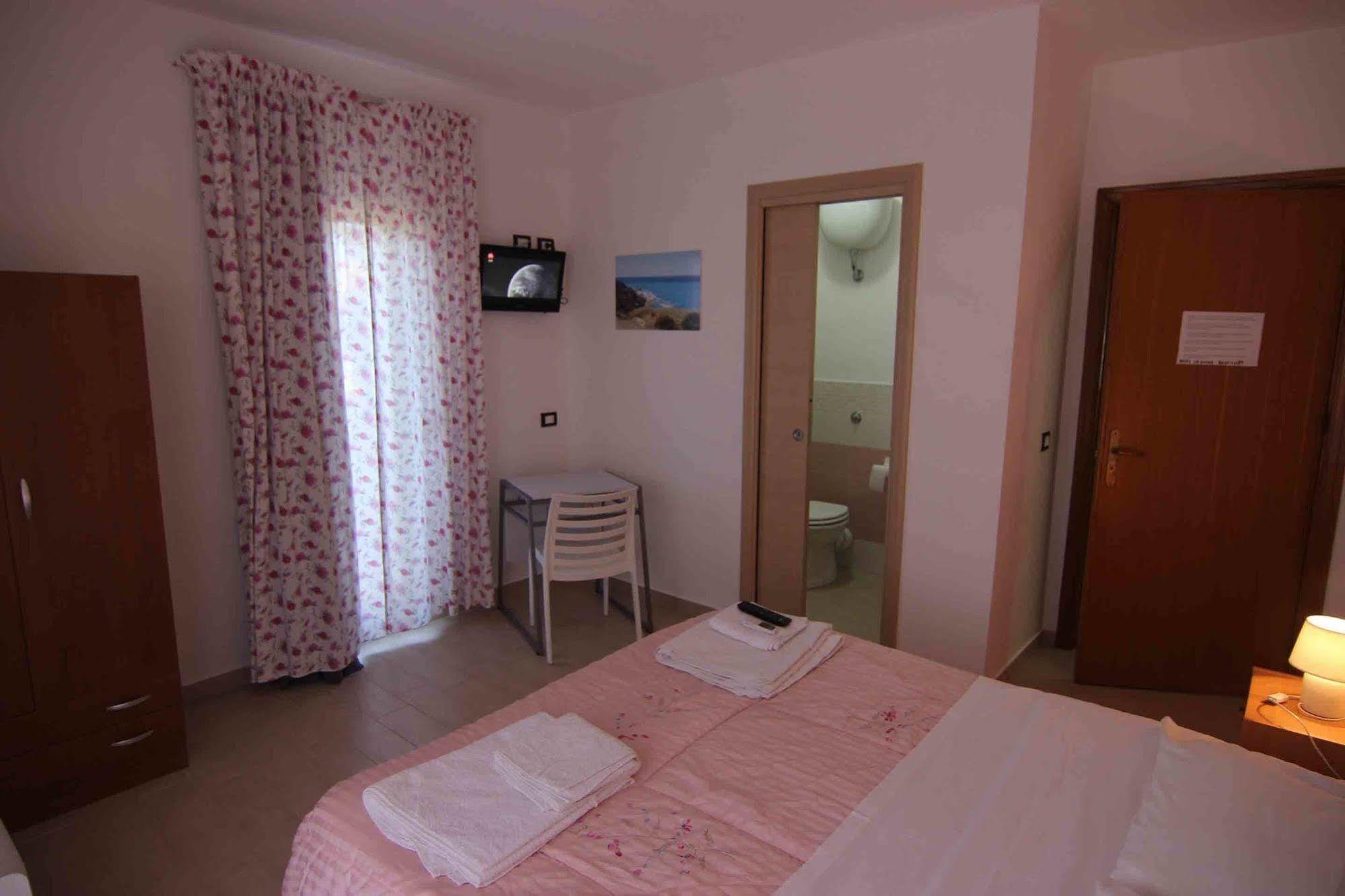 B&B Le Dune Beach San Leone Exterior photo