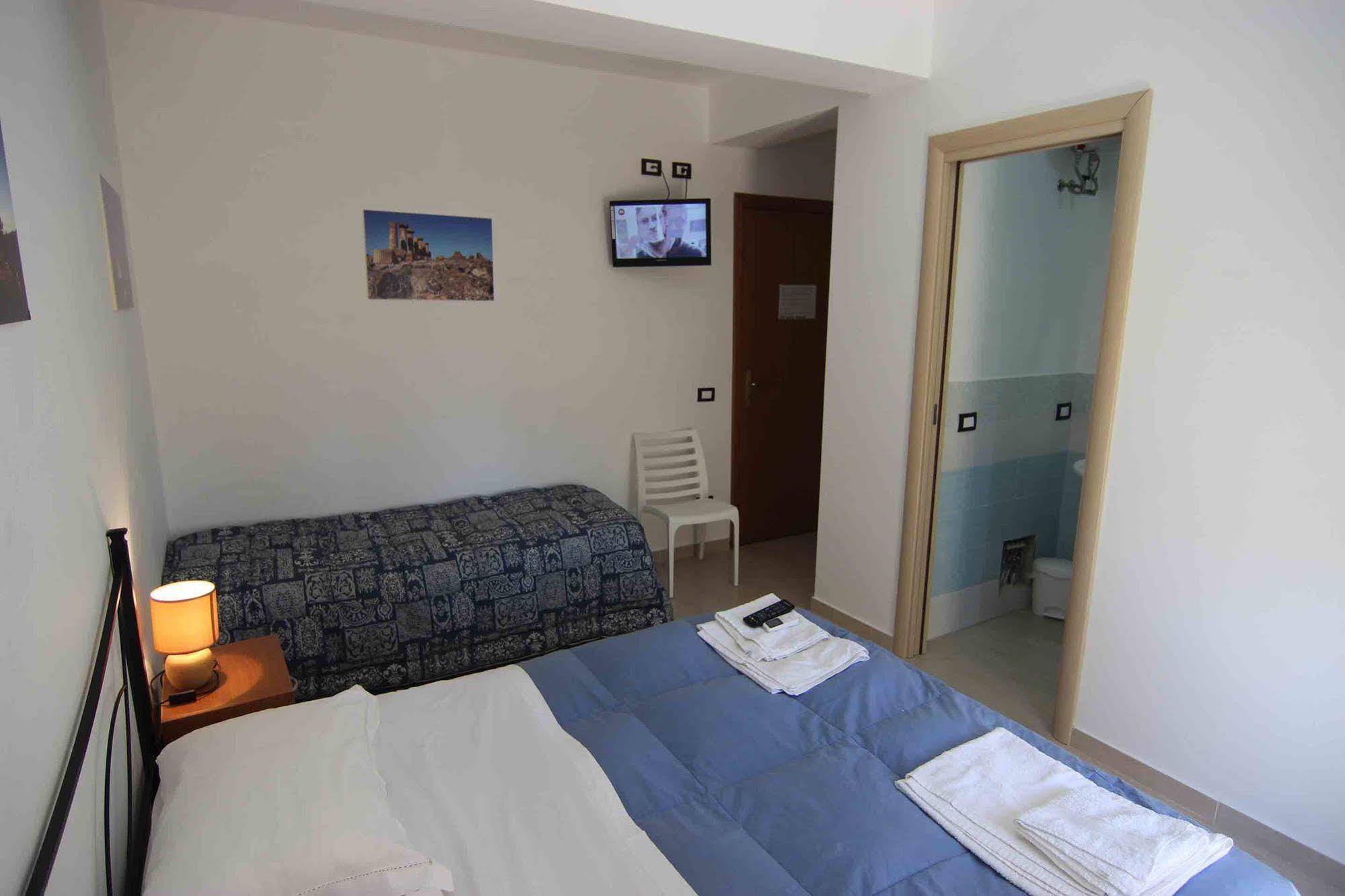 B&B Le Dune Beach San Leone Exterior photo